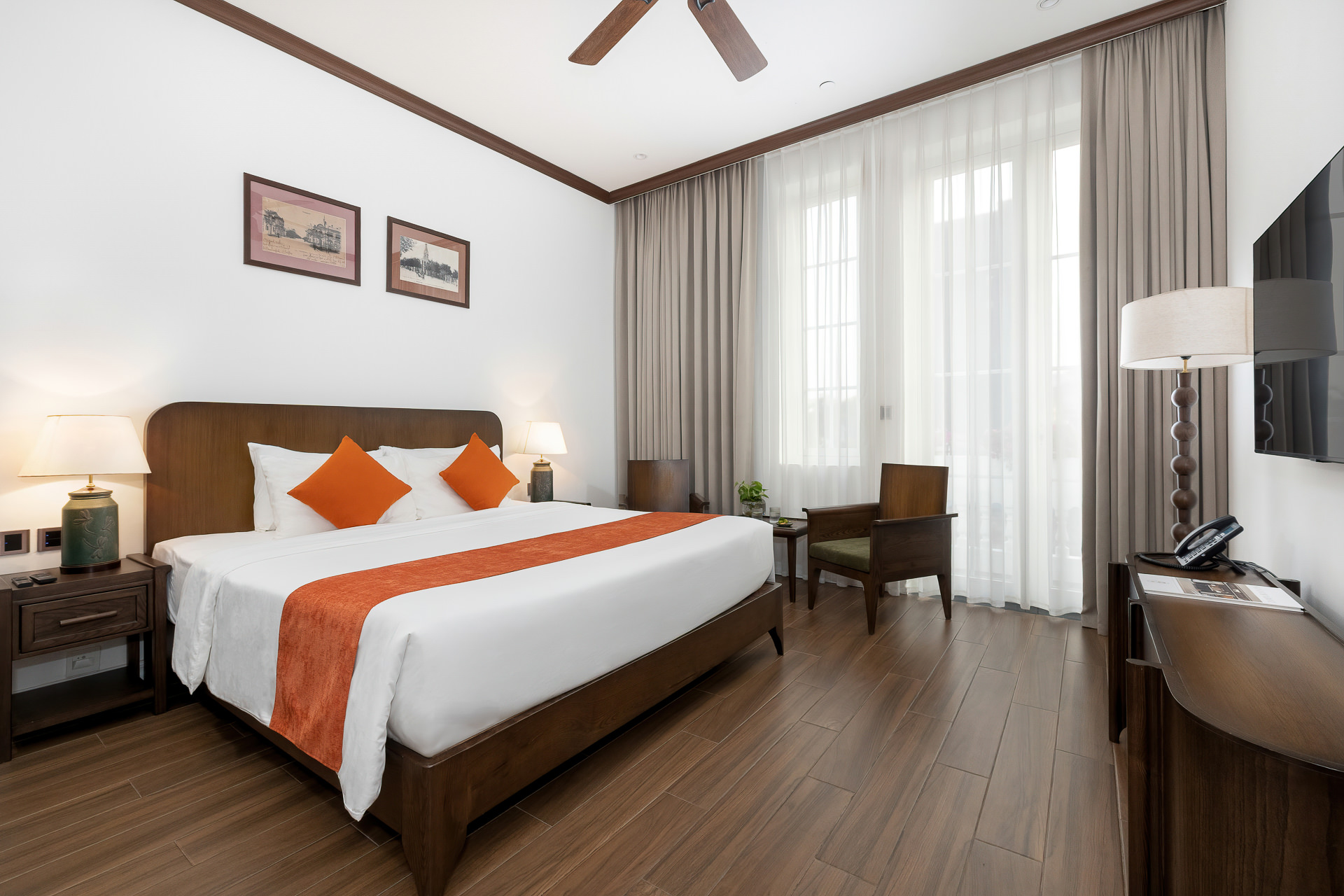 DELUXE CITY VIEW - DOUBLE ROOM